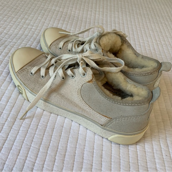 COPY - Ugg wool lined sneakers, size 7 - Picture 2 of 8